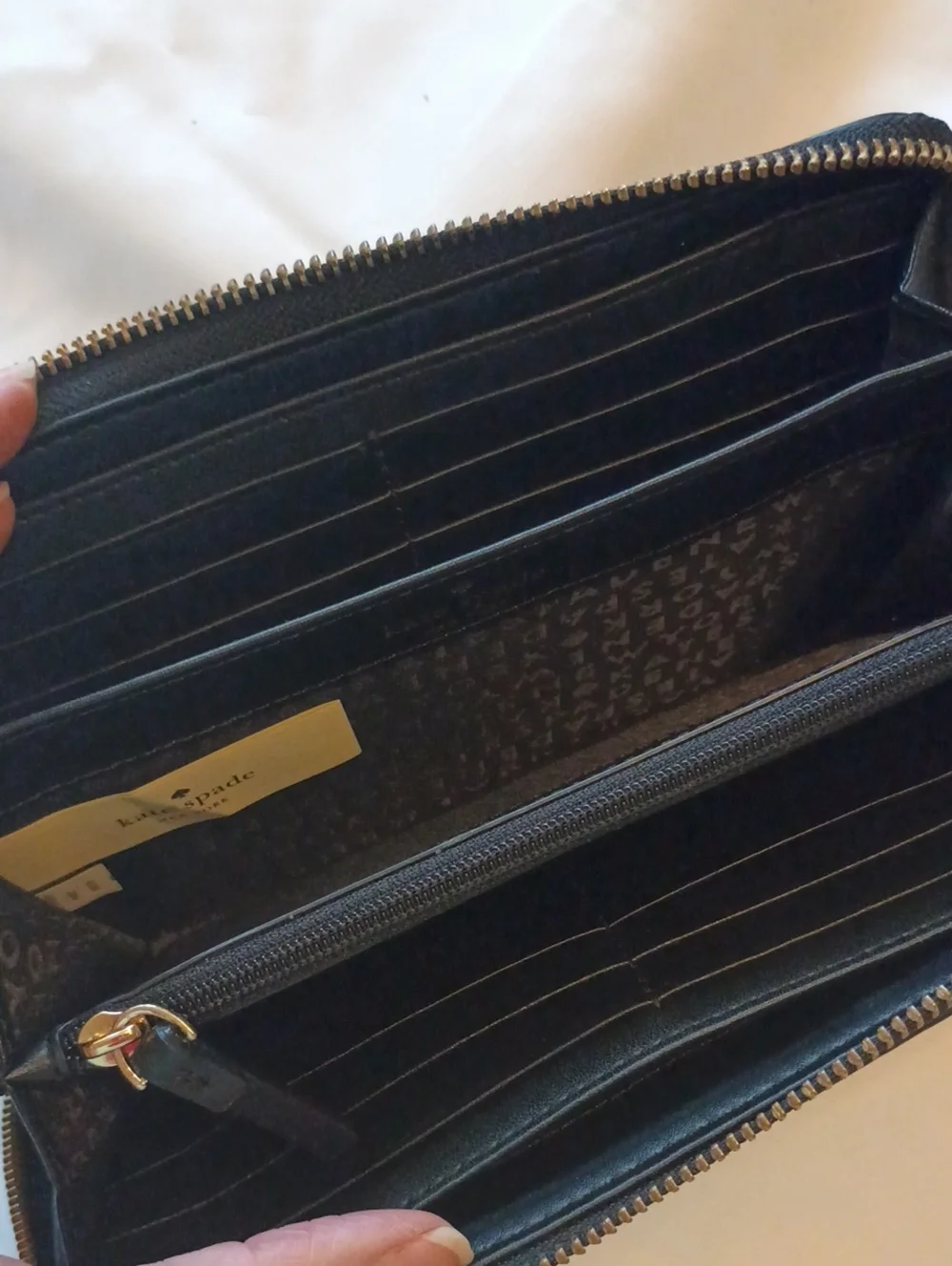 Kate spade poppy flower neda zip around wallet